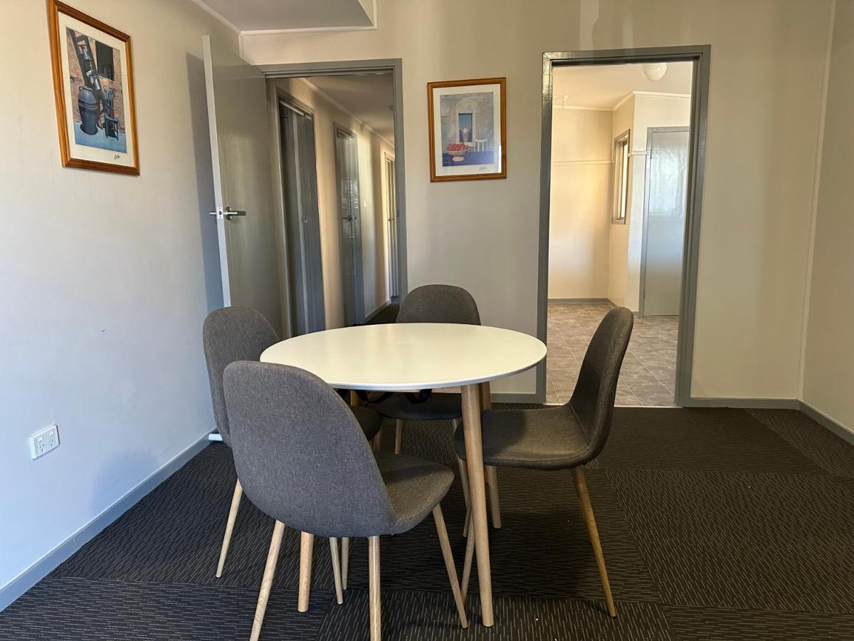 Copper City Motel Cobar Ngoại thất bức ảnh