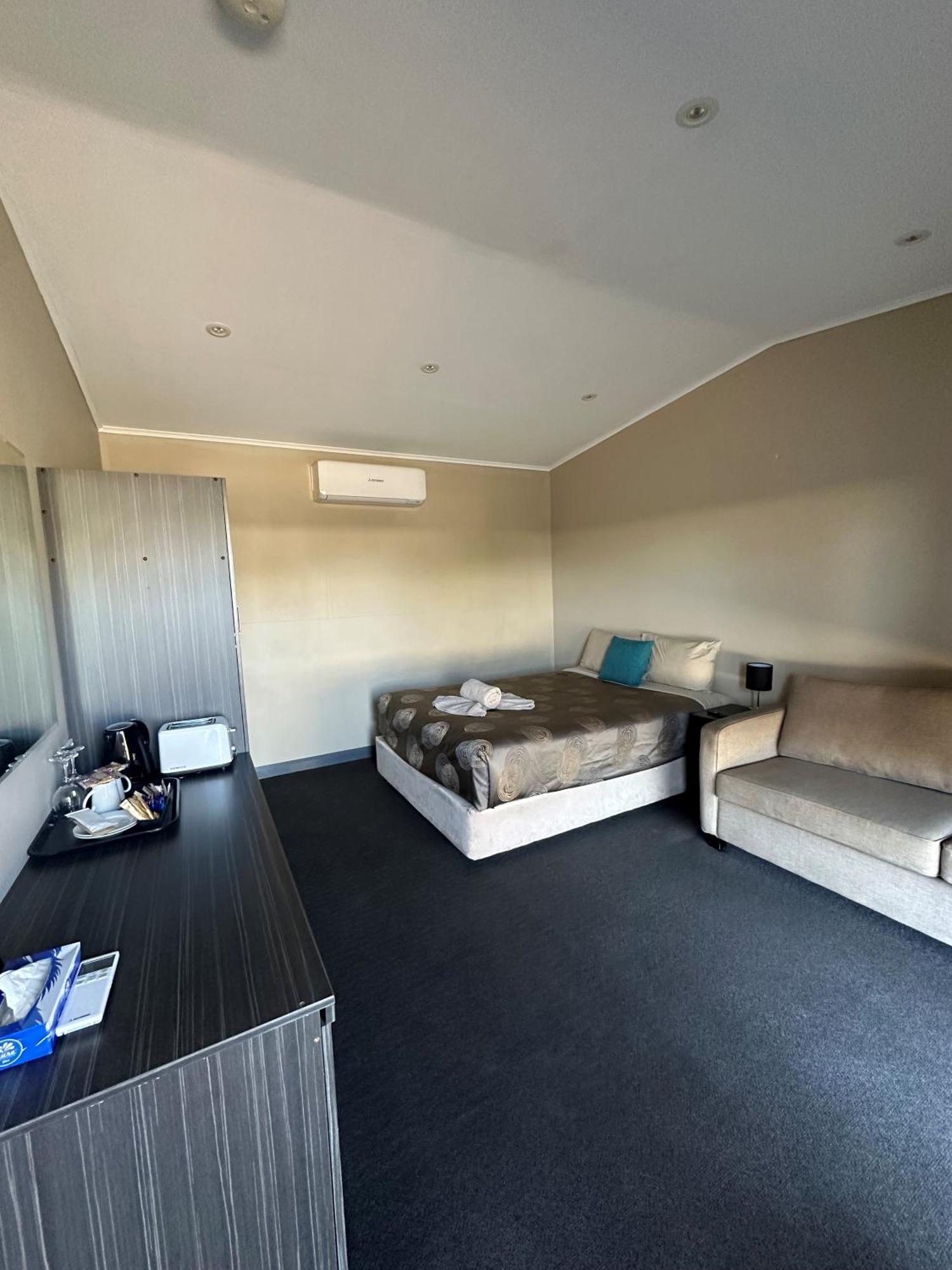Copper City Motel Cobar Ngoại thất bức ảnh