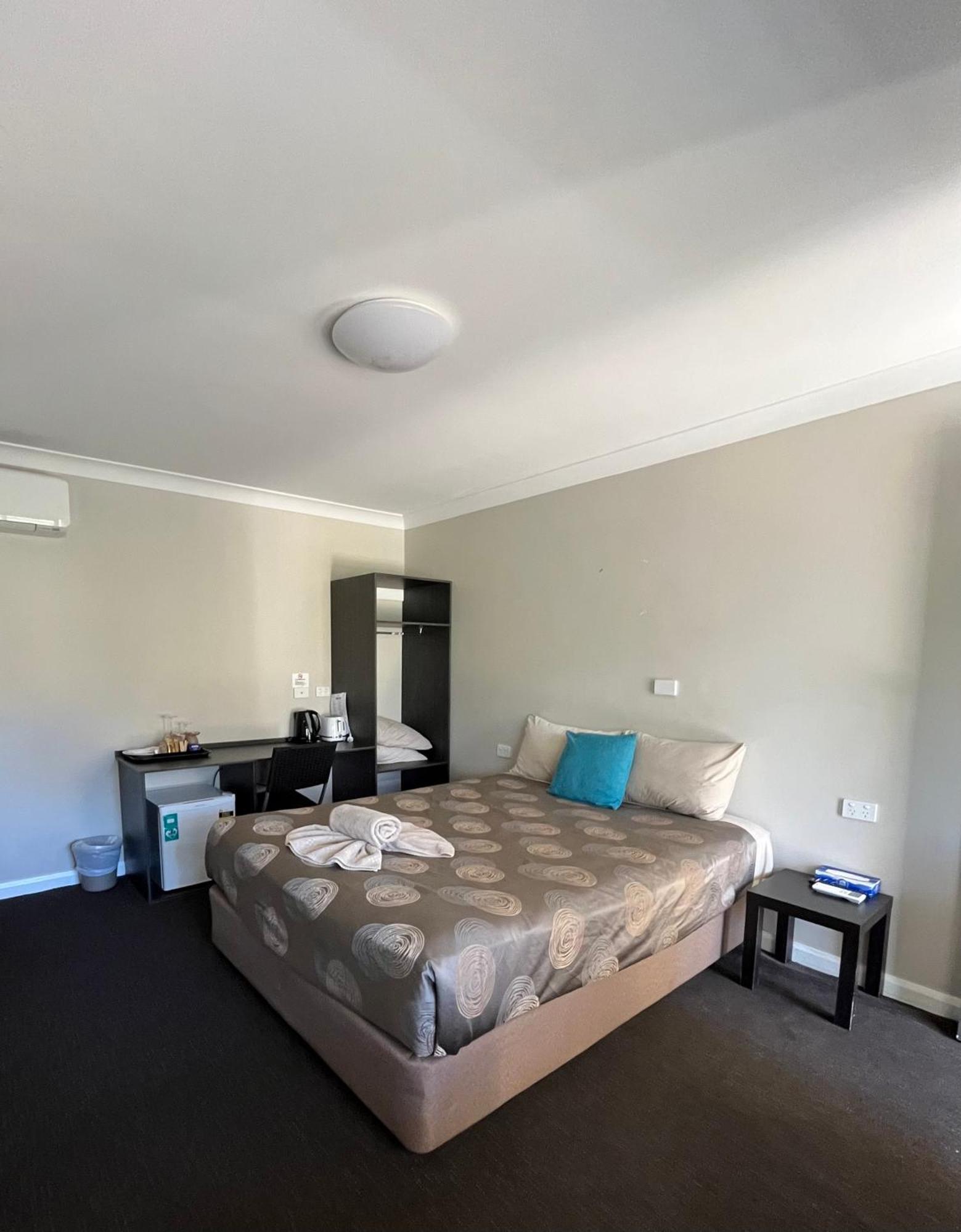 Copper City Motel Cobar Ngoại thất bức ảnh
