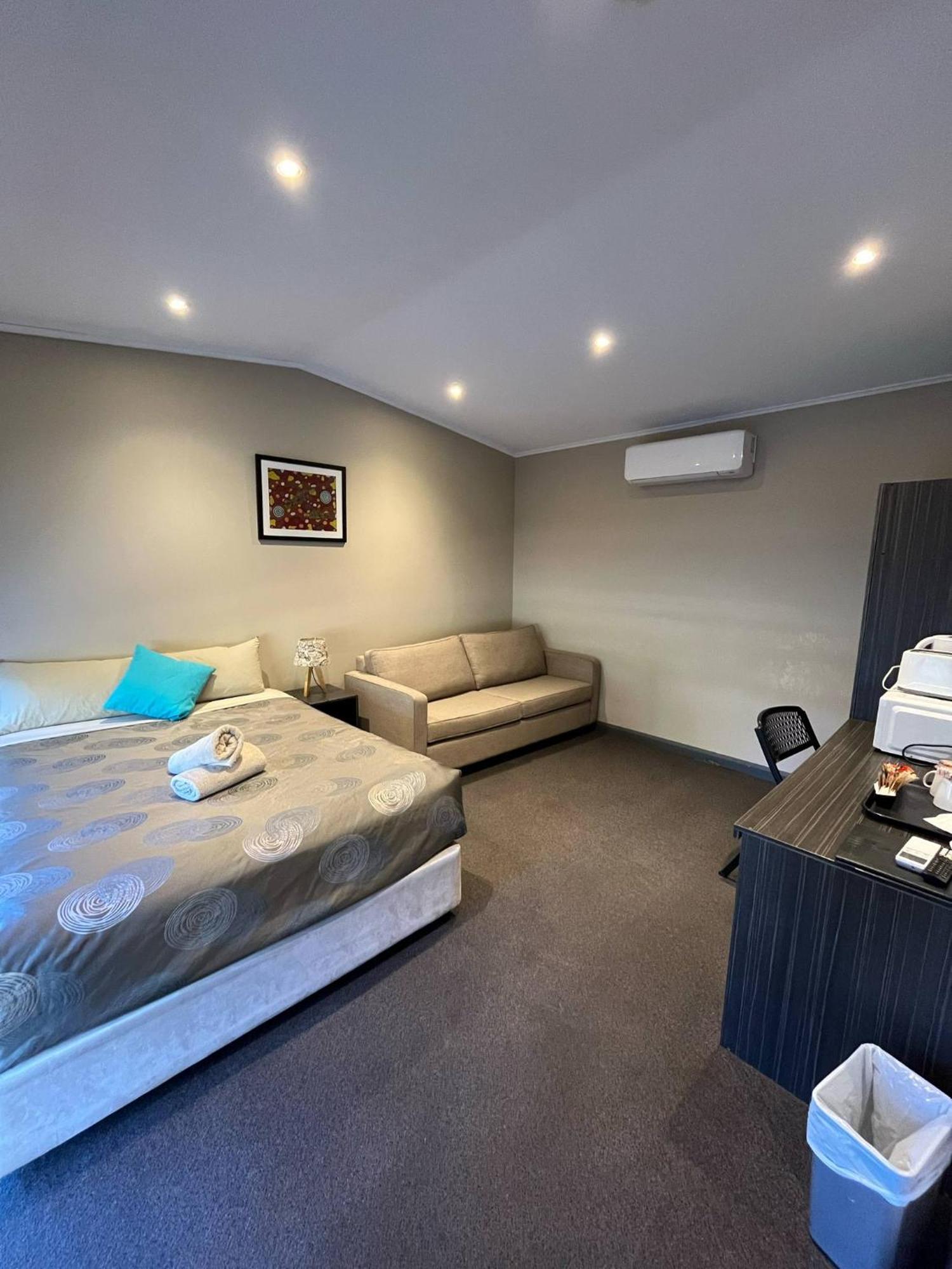 Copper City Motel Cobar Ngoại thất bức ảnh