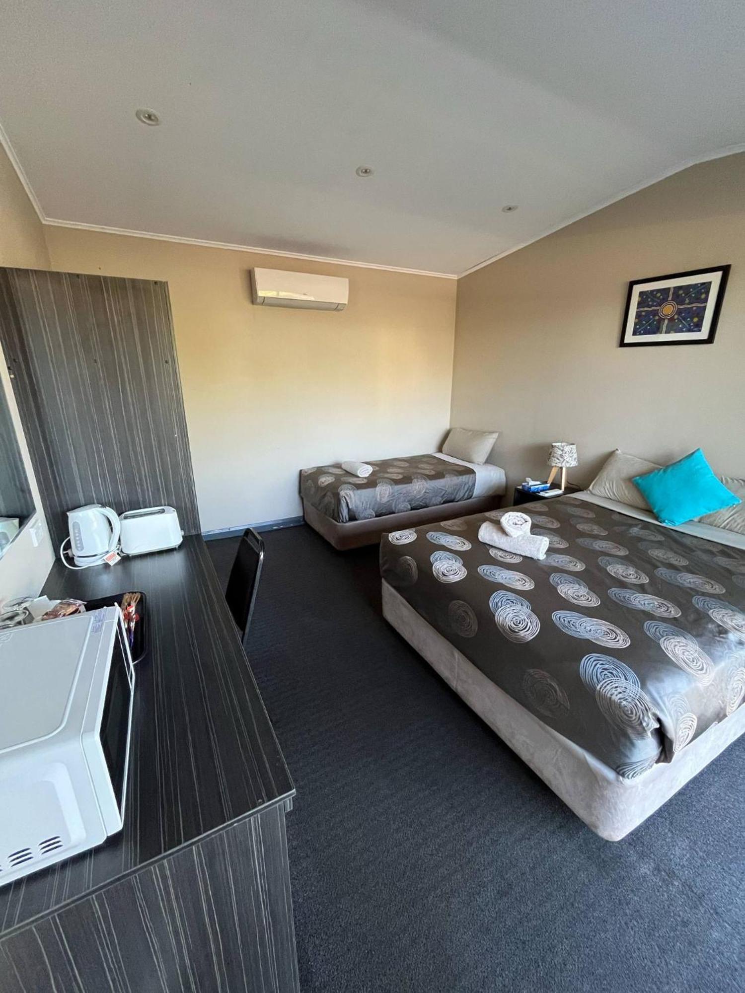 Copper City Motel Cobar Ngoại thất bức ảnh