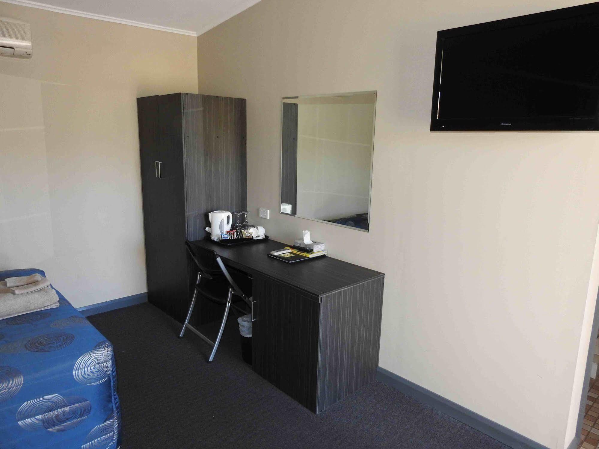 Copper City Motel Cobar Ngoại thất bức ảnh