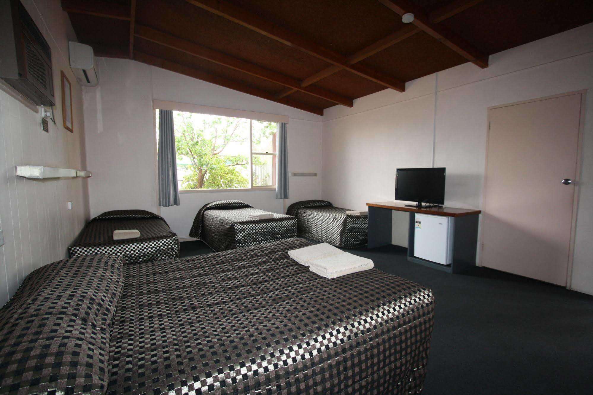 Copper City Motel Cobar Ngoại thất bức ảnh