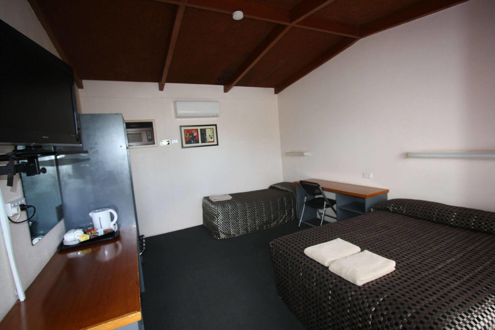 Copper City Motel Cobar Ngoại thất bức ảnh