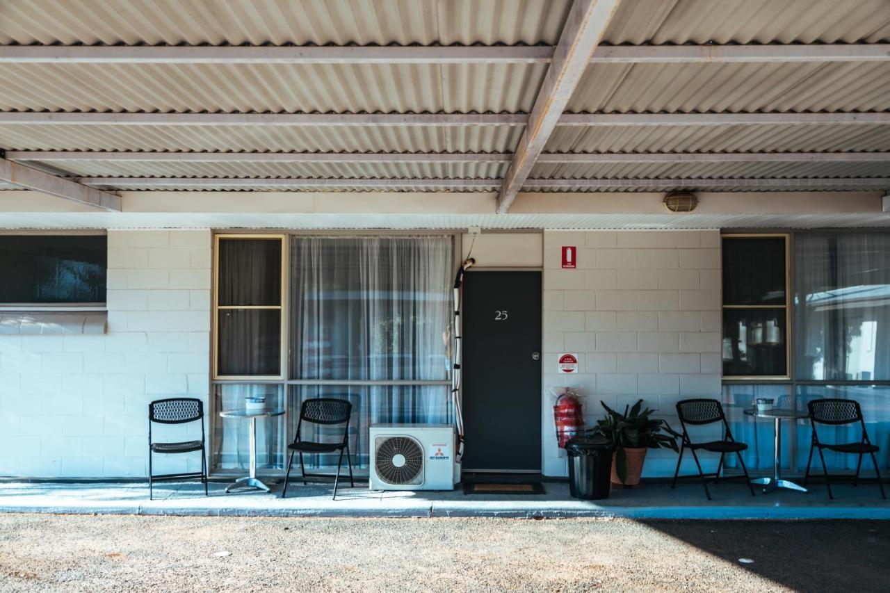 Copper City Motel Cobar Ngoại thất bức ảnh